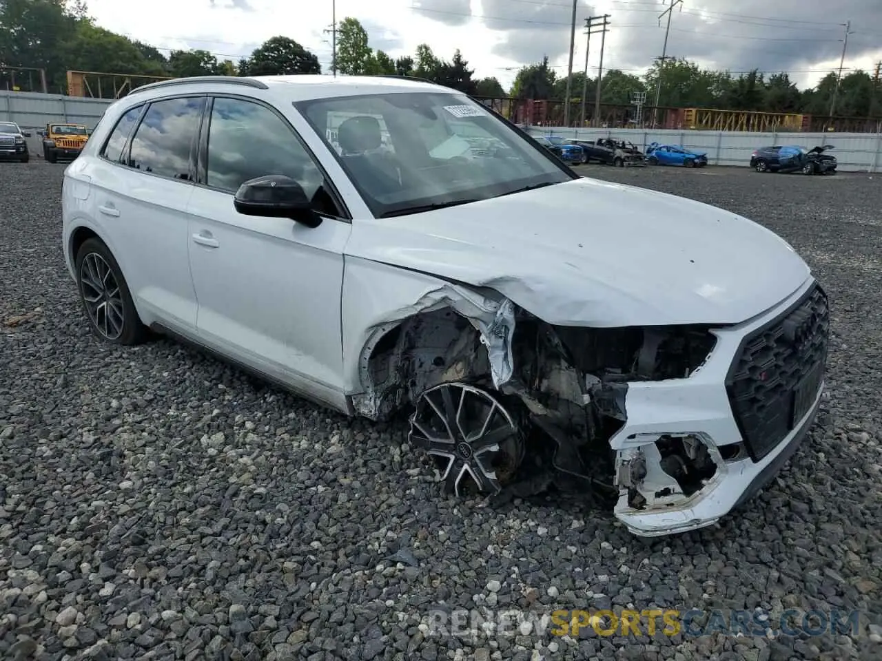 4 Photograph of a damaged car WA1B4AFYXP2146513 AUDI SQ5 2023