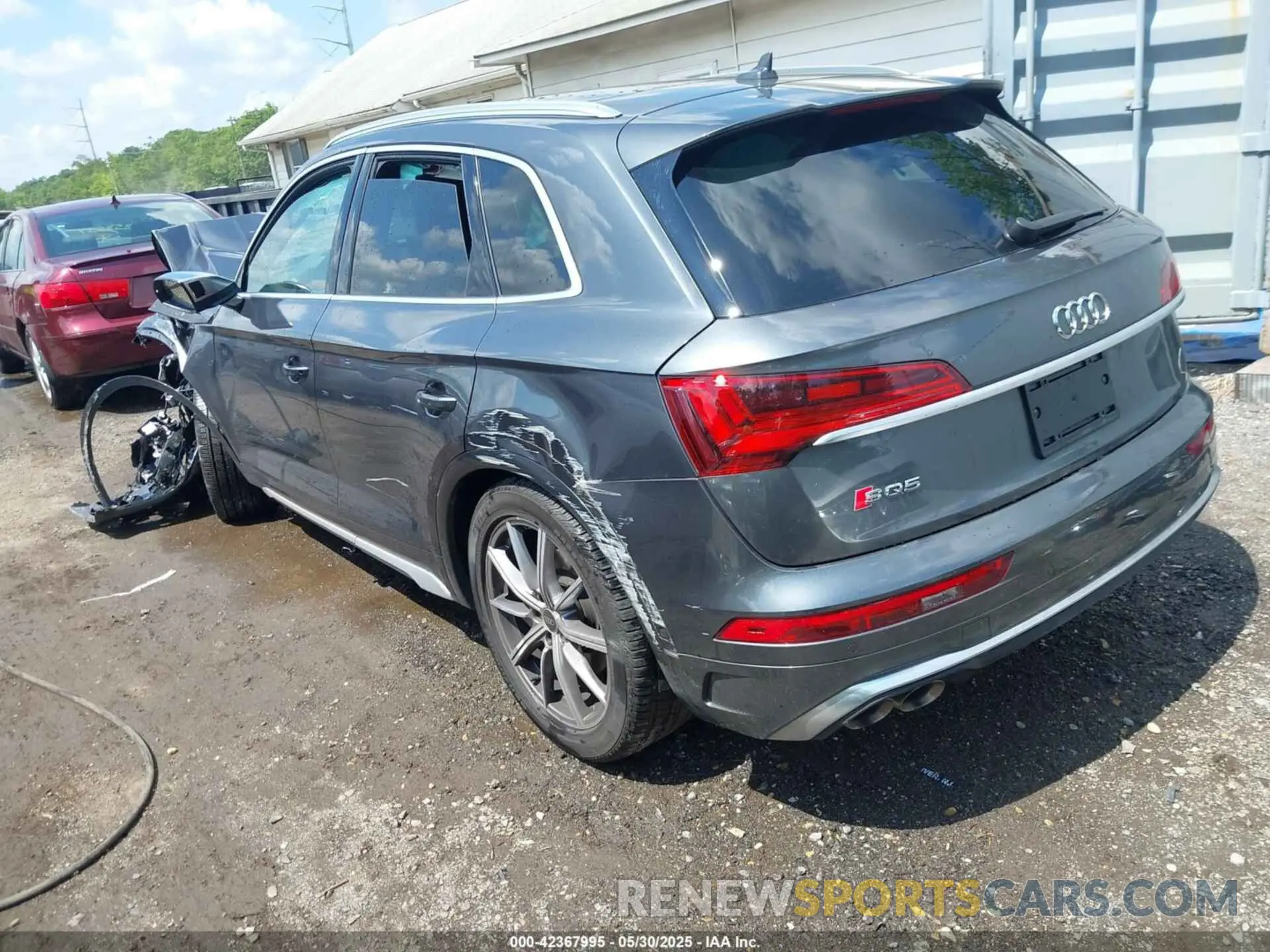 3 Photograph of a damaged car WA1C4AFY6P2082331 AUDI SQ5 2023