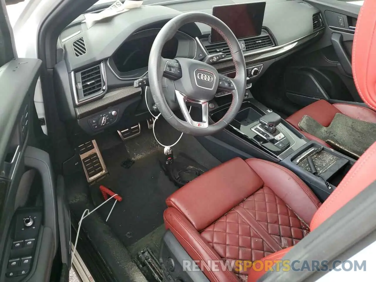 8 Photograph of a damaged car WA1C4AFYXP2167611 AUDI SQ5 2023
