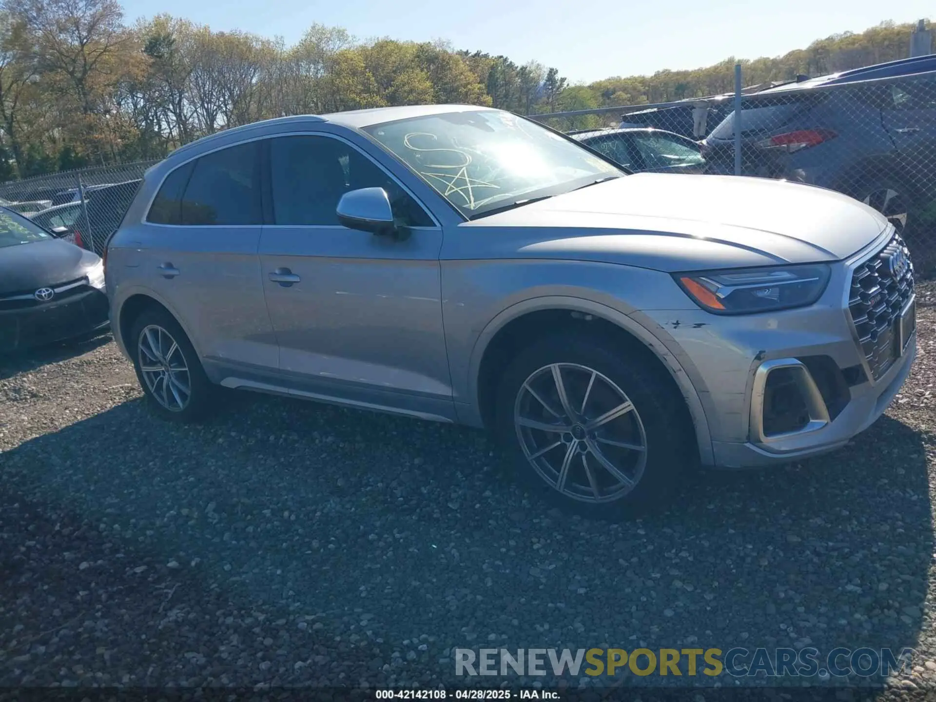 12 Photograph of a damaged car WA1A4AFYXR2128480 AUDI SQ5 2024