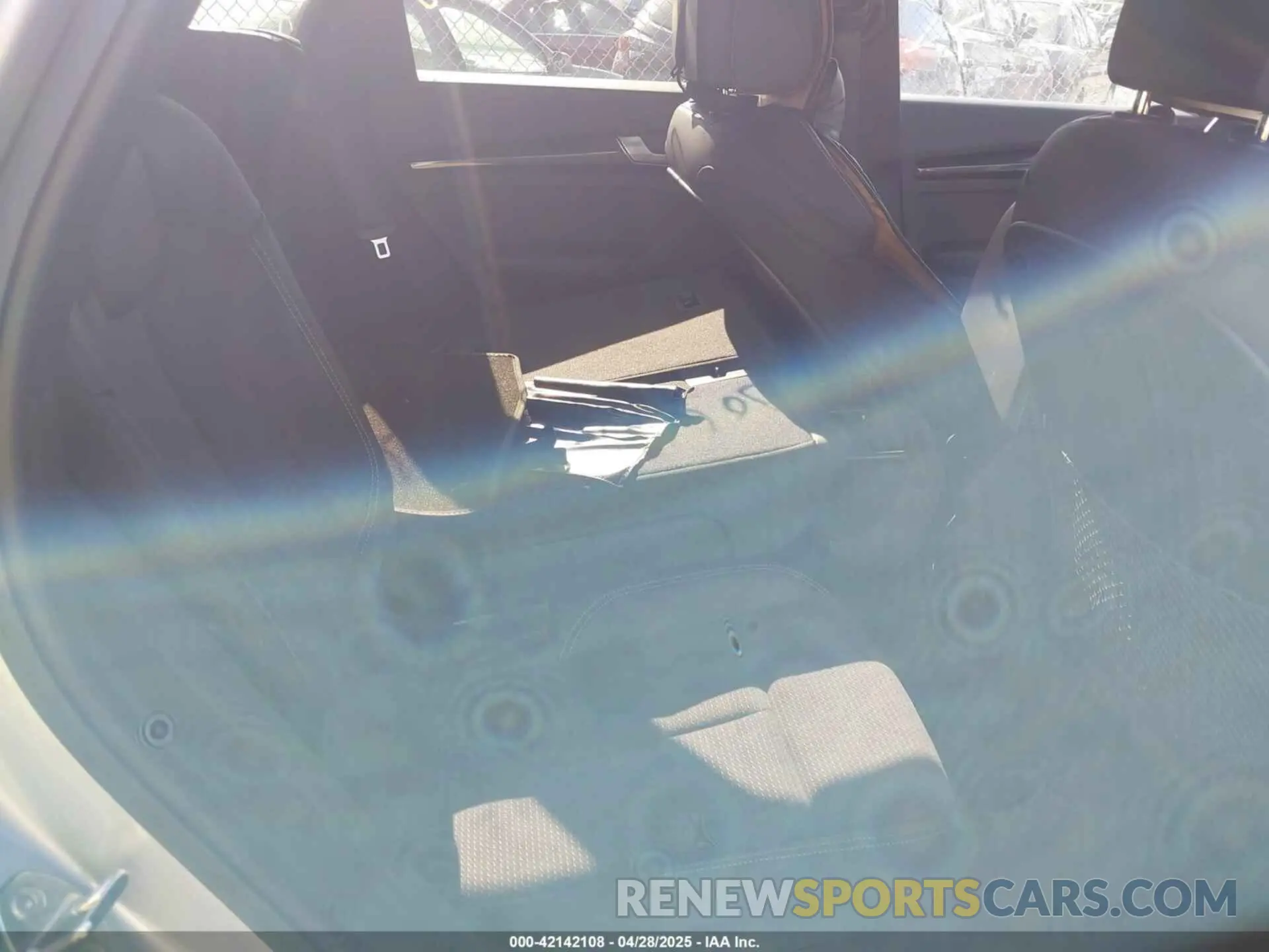 8 Photograph of a damaged car WA1A4AFYXR2128480 AUDI SQ5 2024