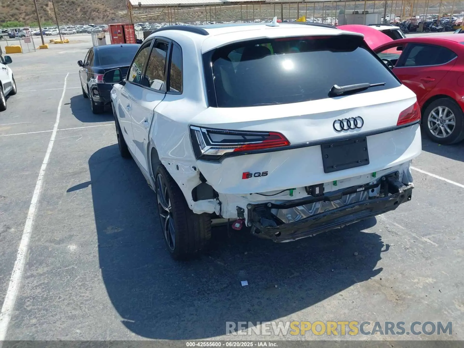 3 Photograph of a damaged car WA1B4AFY0R2036623 AUDI SQ5 2024
