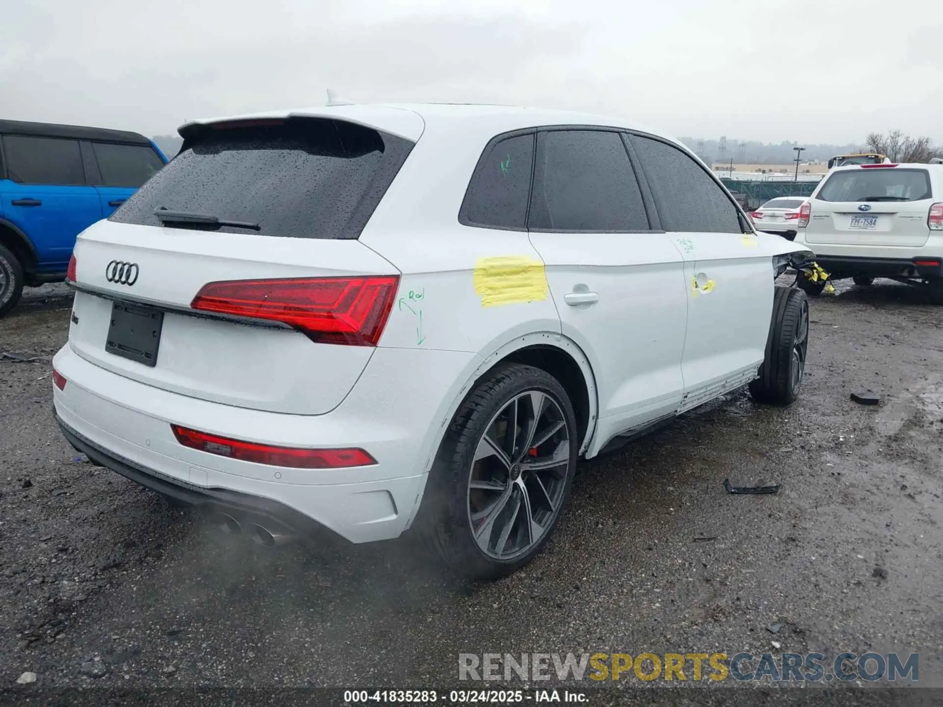 4 Photograph of a damaged car WA1B4AFY2R2016549 AUDI SQ5 2024