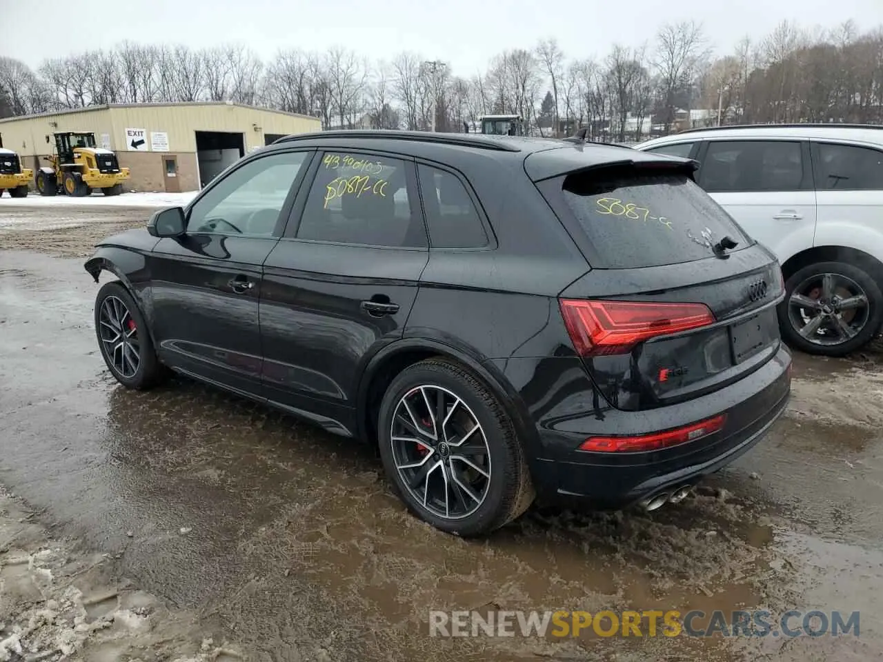 2 Photograph of a damaged car WA1B4AFY4R2104146 AUDI SQ5 2024