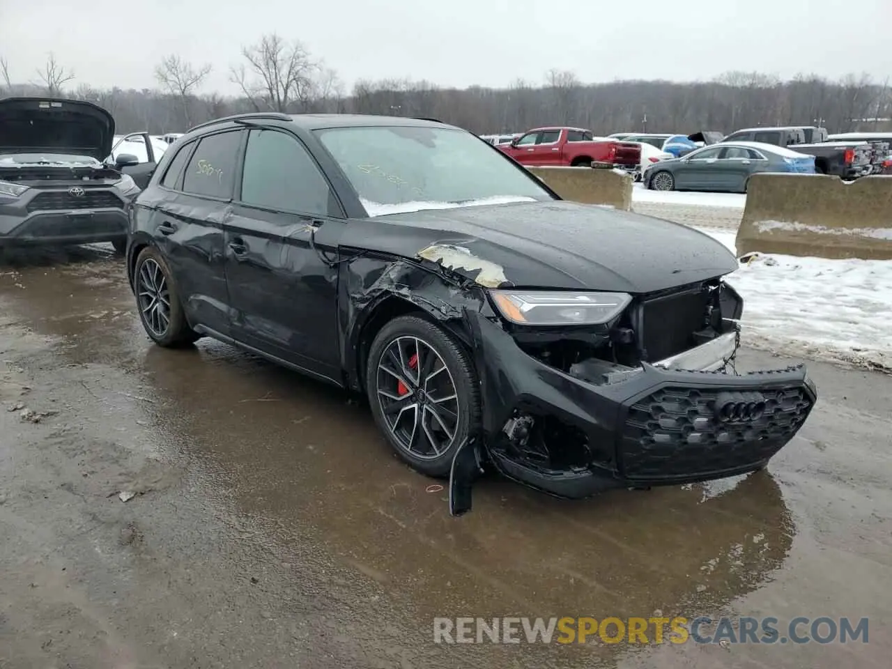 4 Photograph of a damaged car WA1B4AFY4R2104146 AUDI SQ5 2024