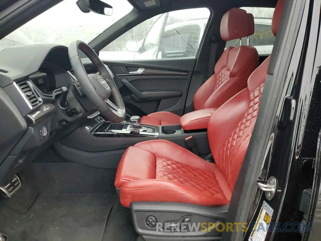 7 Photograph of a damaged car WA1B4AFY4R2104146 AUDI SQ5 2024
