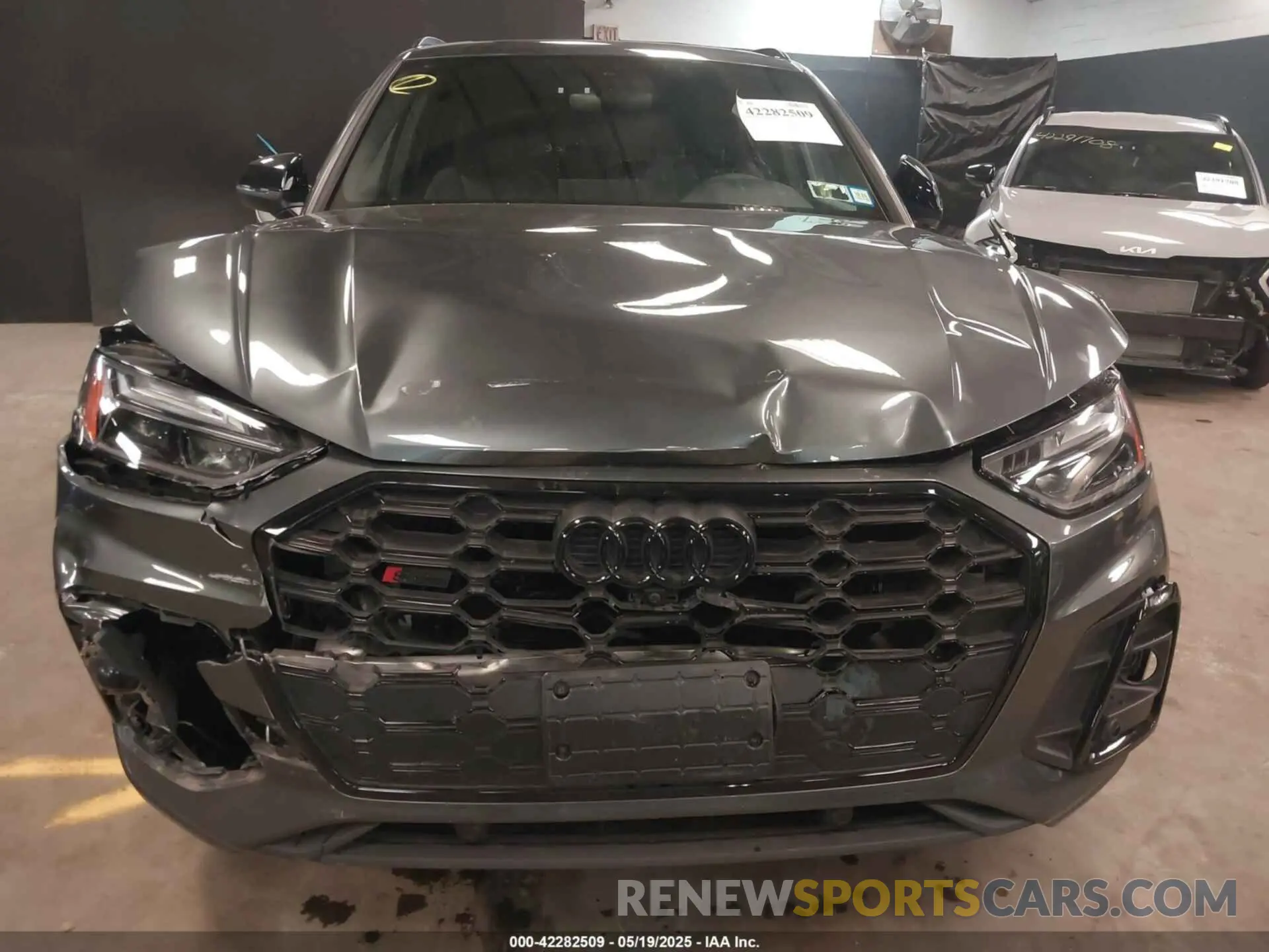 12 Photograph of a damaged car WA1B4AFY5R2014391 AUDI SQ5 2024