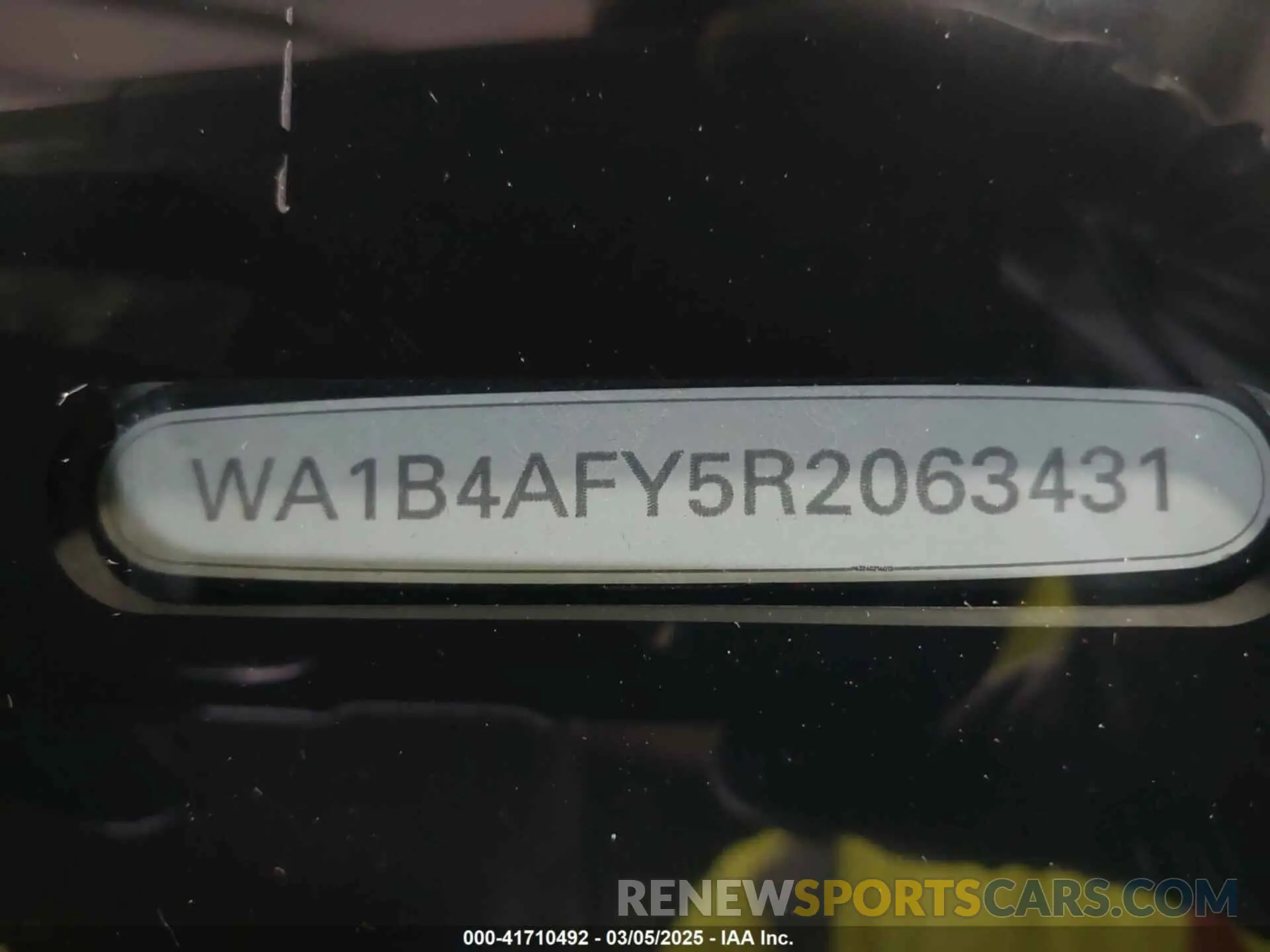 18 Photograph of a damaged car WA1B4AFY5R2063431 AUDI SQ5 2024