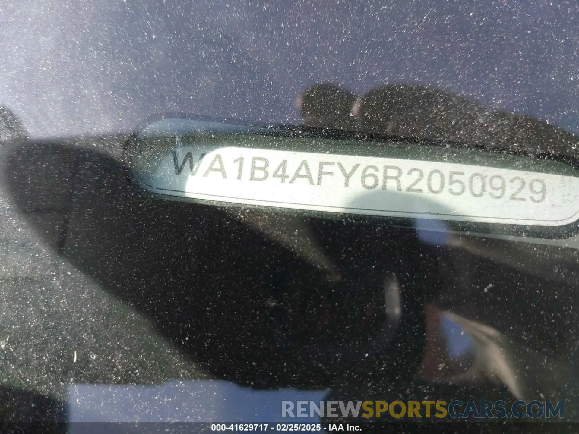 17 Photograph of a damaged car WA1B4AFY6R2050929 AUDI SQ5 2024