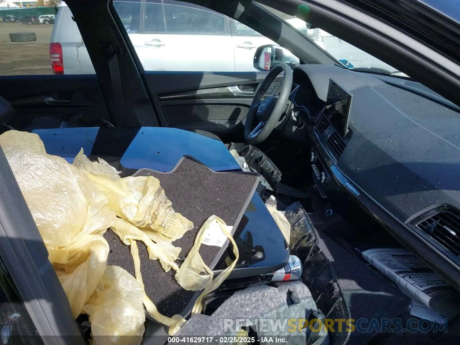 5 Photograph of a damaged car WA1B4AFY6R2050929 AUDI SQ5 2024