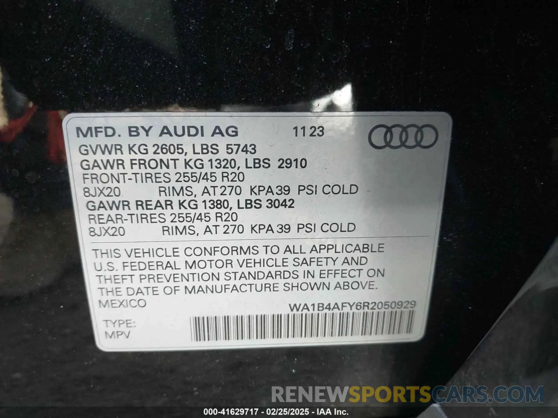 9 Photograph of a damaged car WA1B4AFY6R2050929 AUDI SQ5 2024