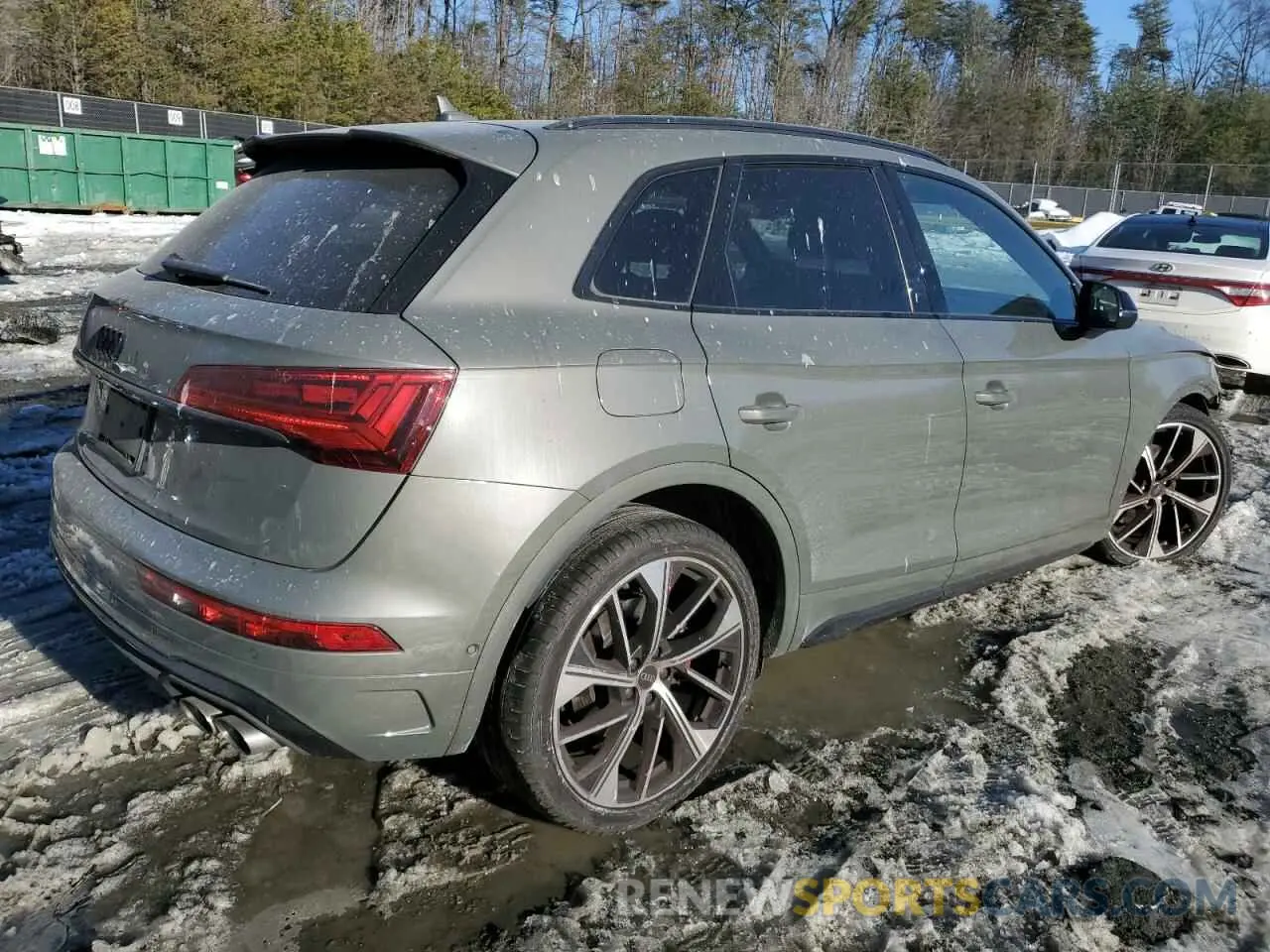 3 Photograph of a damaged car WA1C4AFY1R2026476 AUDI SQ5 2024
