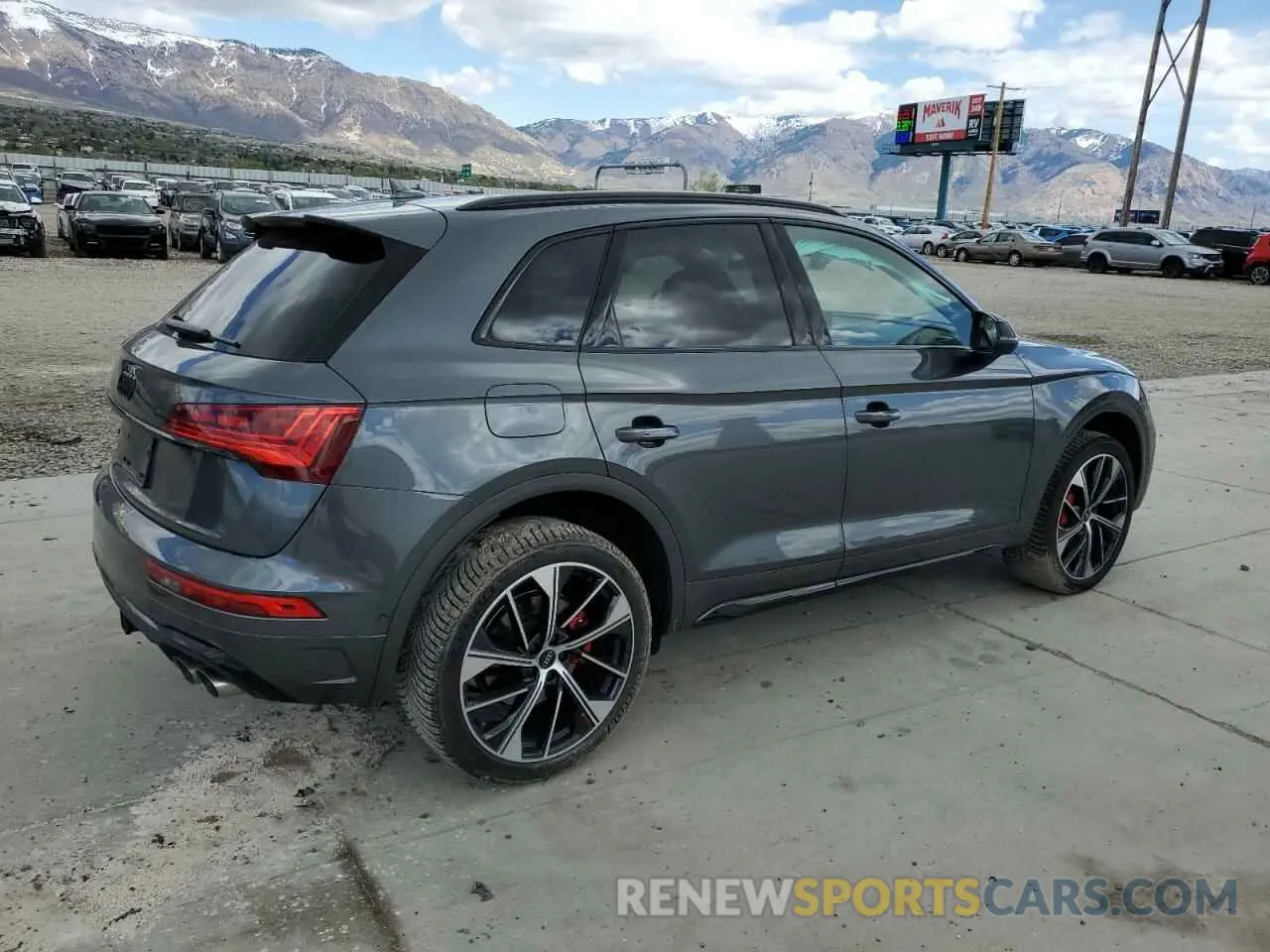 3 Photograph of a damaged car WA1C4AFY7R2062334 AUDI SQ5 2024