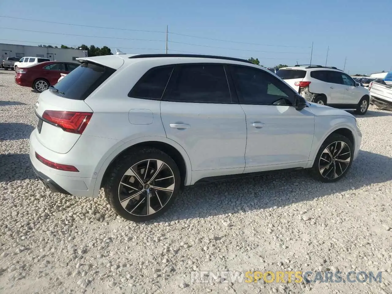3 Photograph of a damaged car WA1C4AFY9R2055613 AUDI SQ5 2024