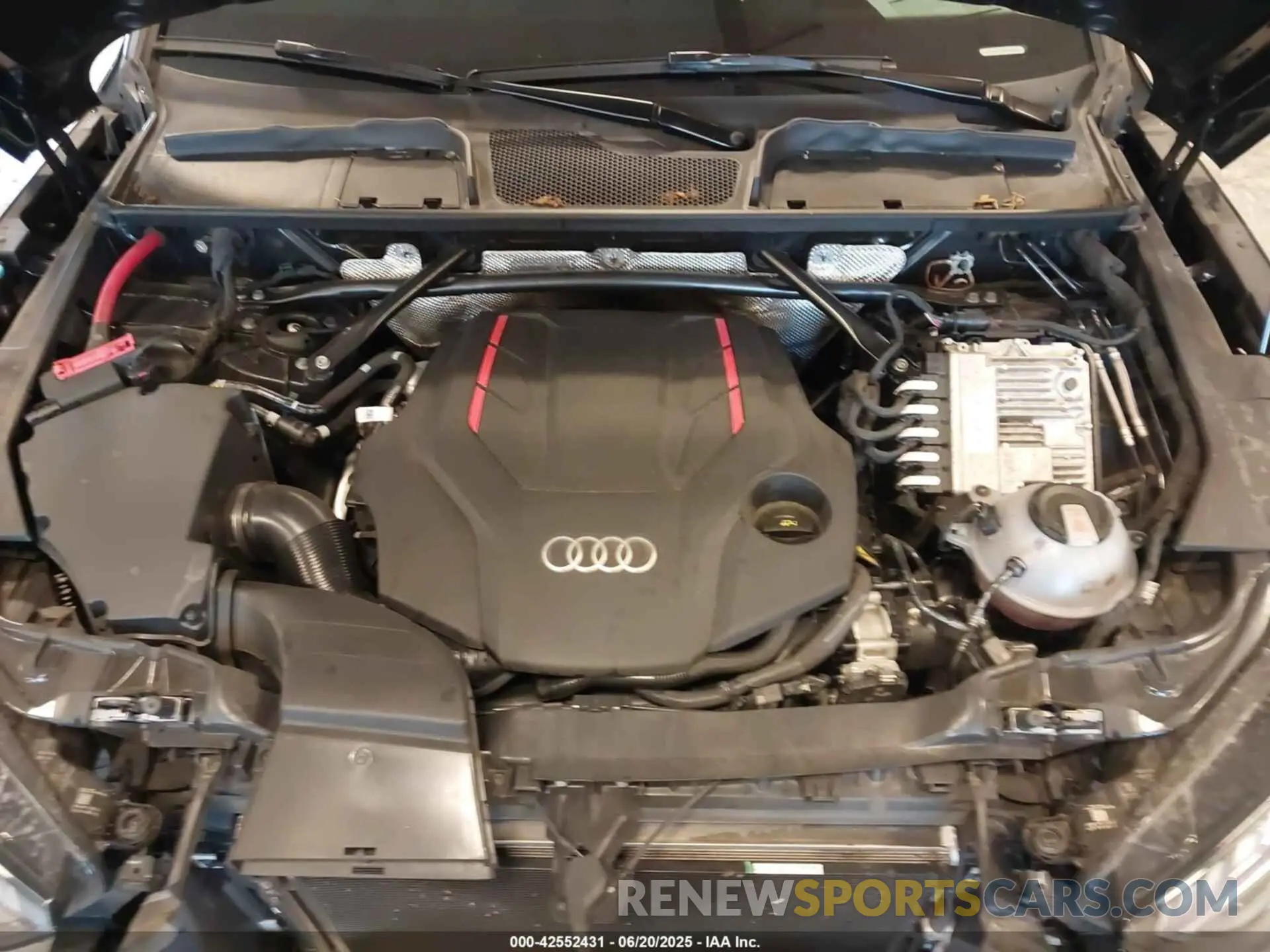 10 Photograph of a damaged car WA1C4BFY9R2050532 AUDI SQ5 2024