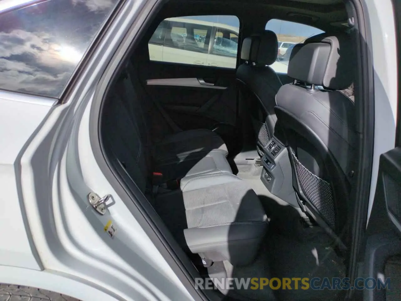 10 Photograph of a damaged car WA114AFY7M2081188 AUDI SQ5 SPORTB 2021