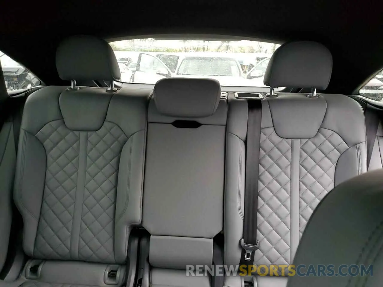 10 Photograph of a damaged car WA134BFYXM2068952 AUDI SQ5 SPORTB 2021