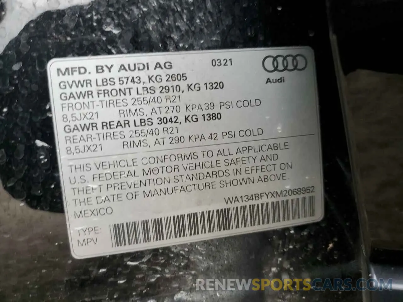 13 Photograph of a damaged car WA134BFYXM2068952 AUDI SQ5 SPORTB 2021