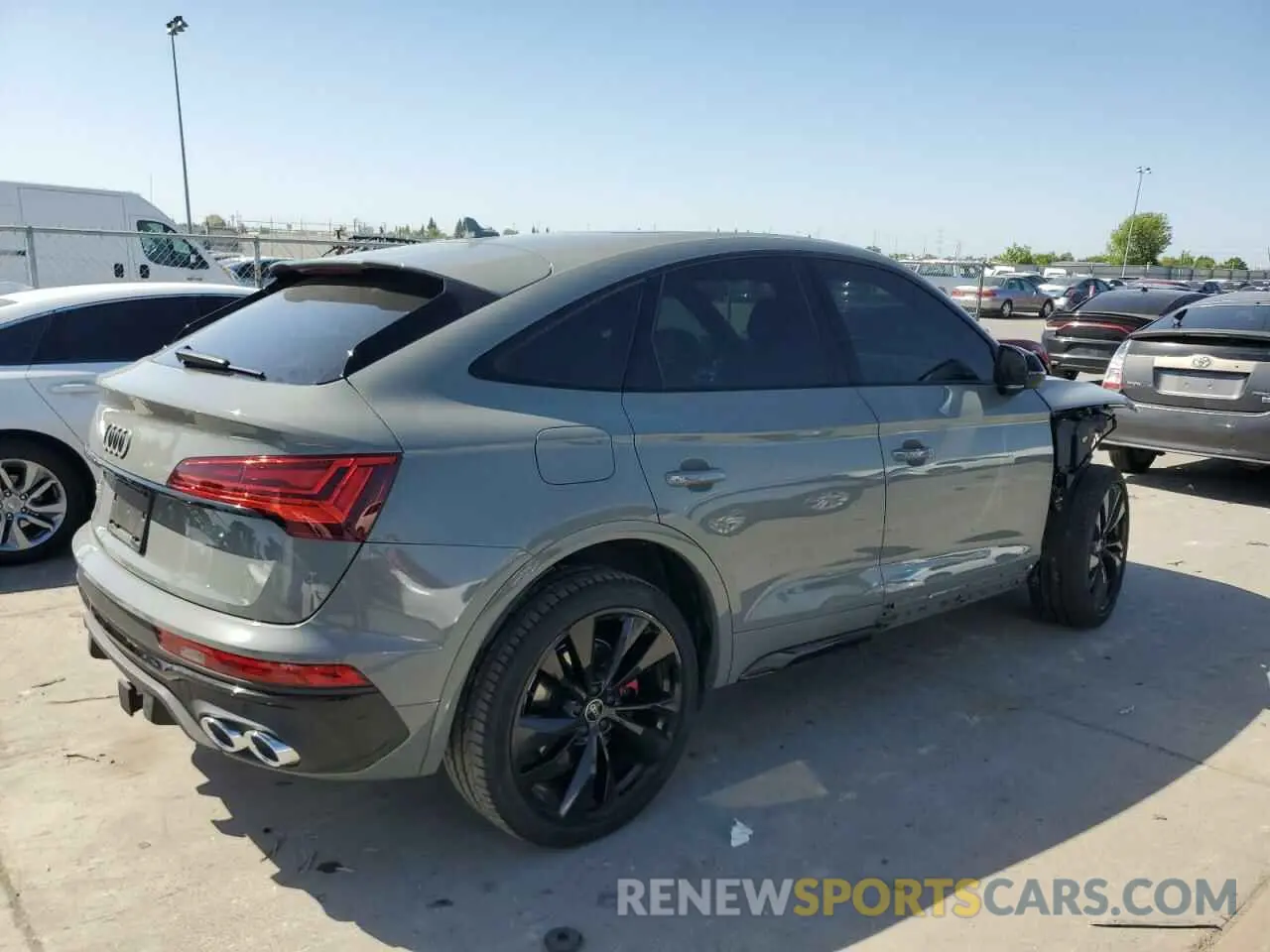 3 Photograph of a damaged car WA124AFY9N2032645 AUDI SQ5 SPORTB 2022
