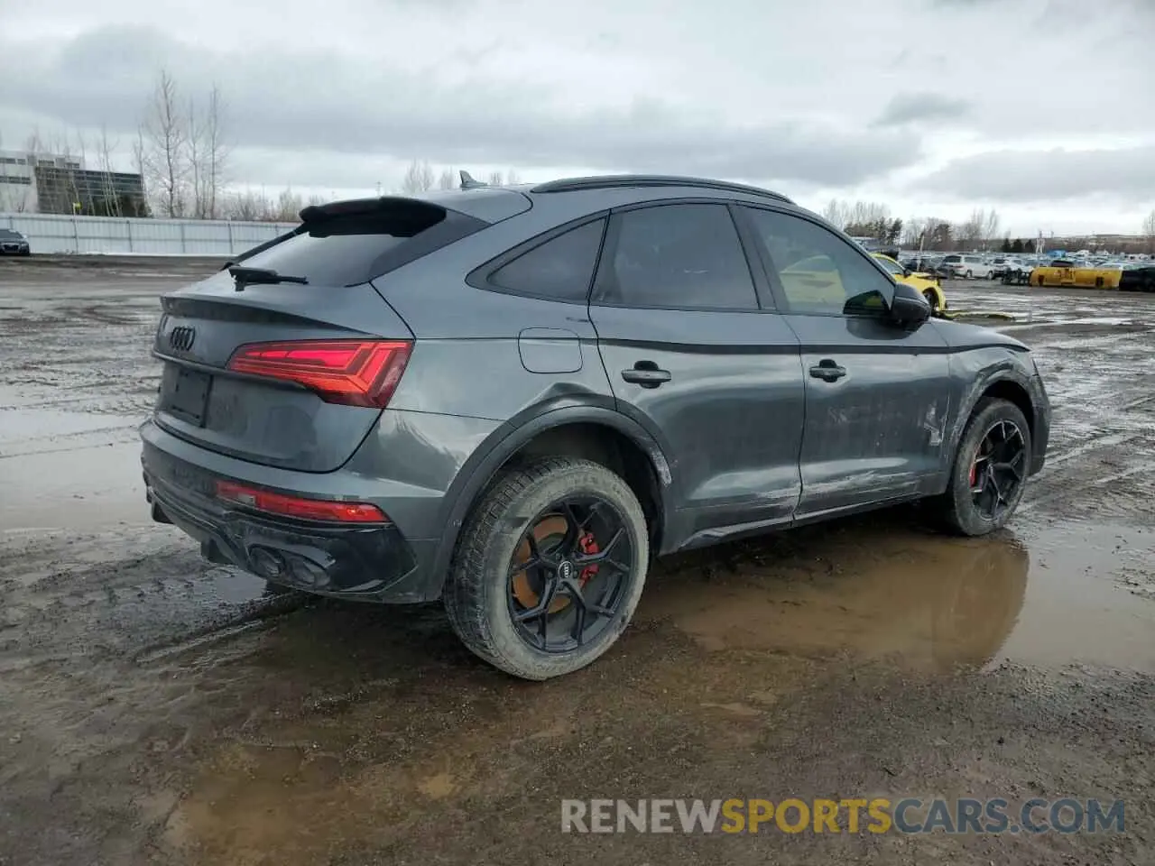 3 Photograph of a damaged car WA134AFY3R2143797 AUDI SQ5 SPORTB 2024