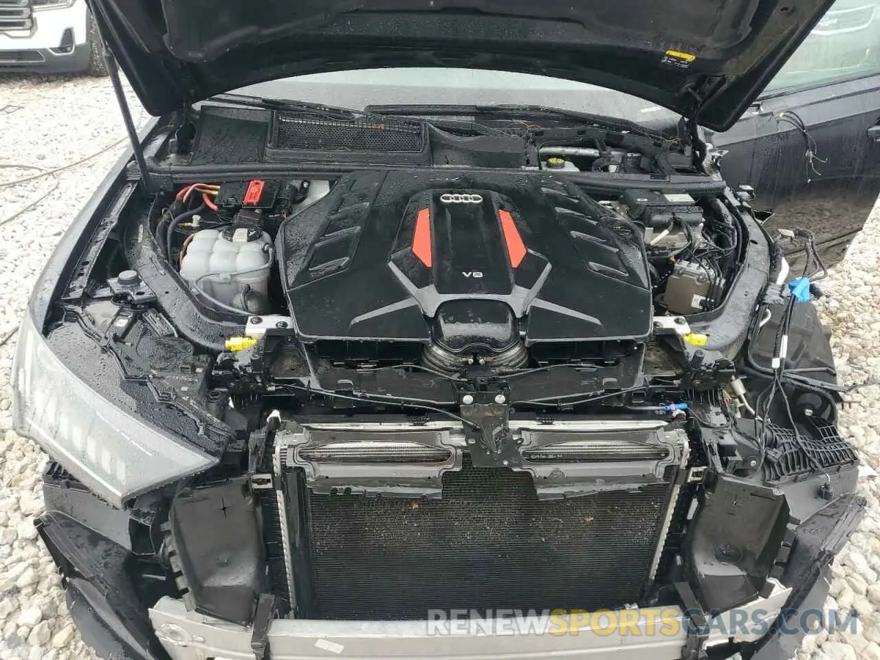 12 Photograph of a damaged car WA1VWAF74LD012965 AUDI SQ7 2020