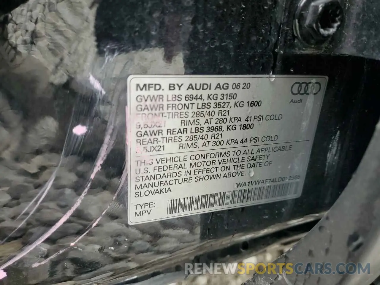 14 Photograph of a damaged car WA1VWAF74LD012965 AUDI SQ7 2020
