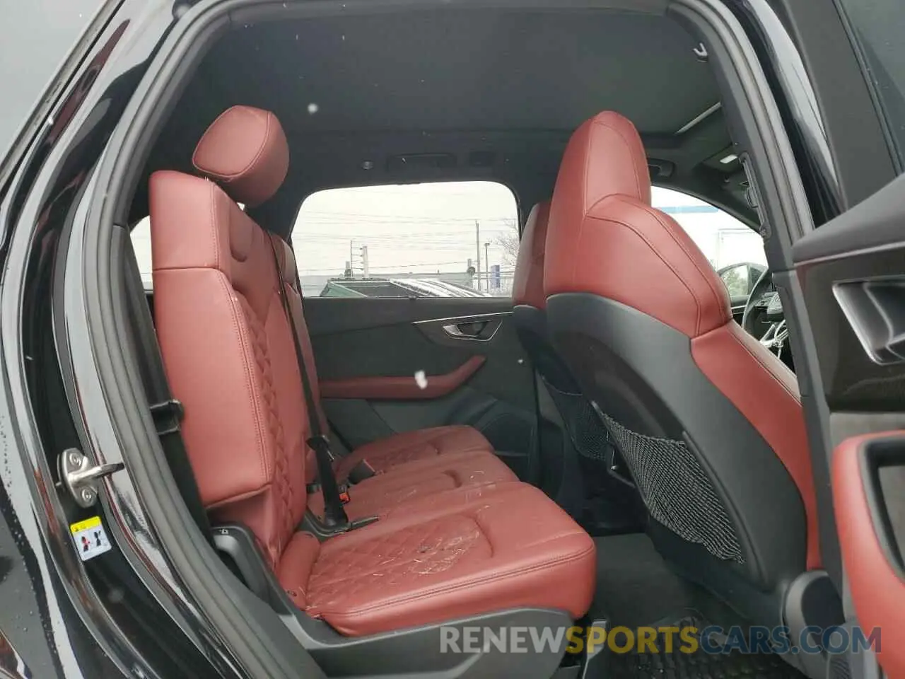 11 Photograph of a damaged car WA1AWAF76MD020937 AUDI SQ7 2021