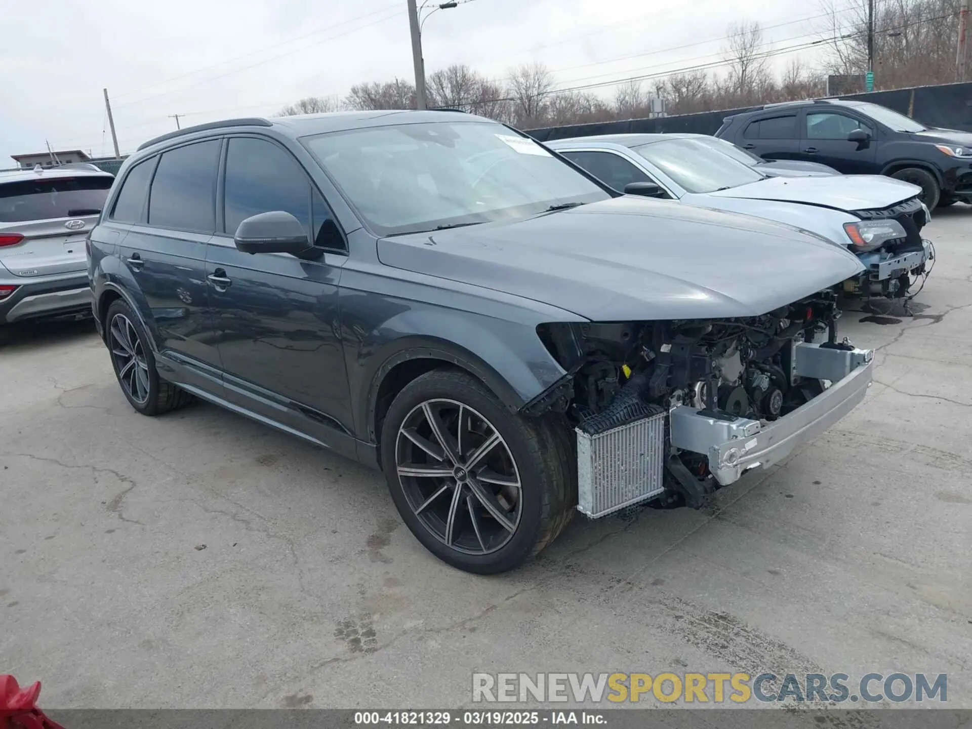 1 Photograph of a damaged car WA1VWBF74MD000533 AUDI SQ7 2021