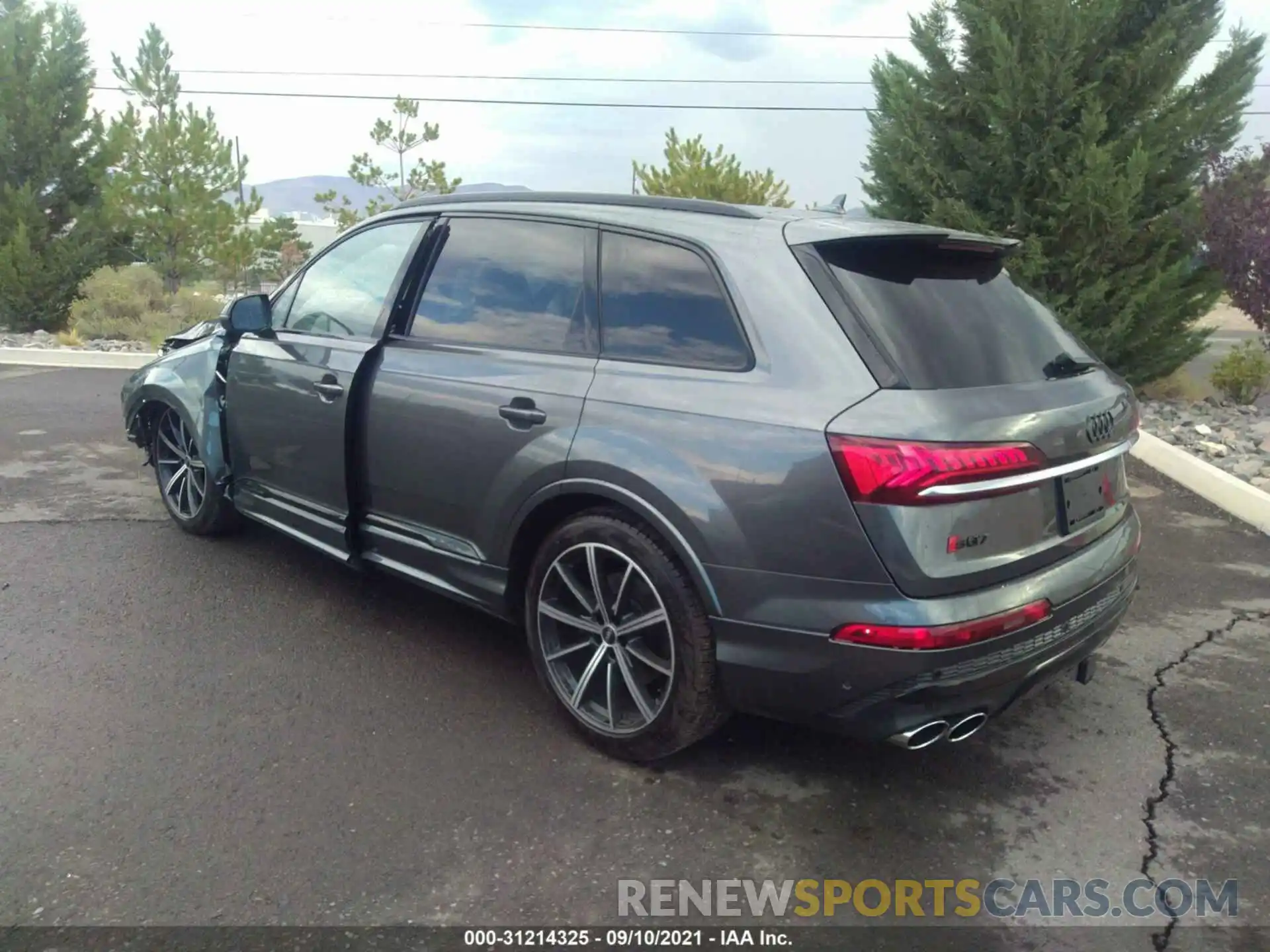 3 Photograph of a damaged car WA1VWBF77MD039035 AUDI SQ7 2021