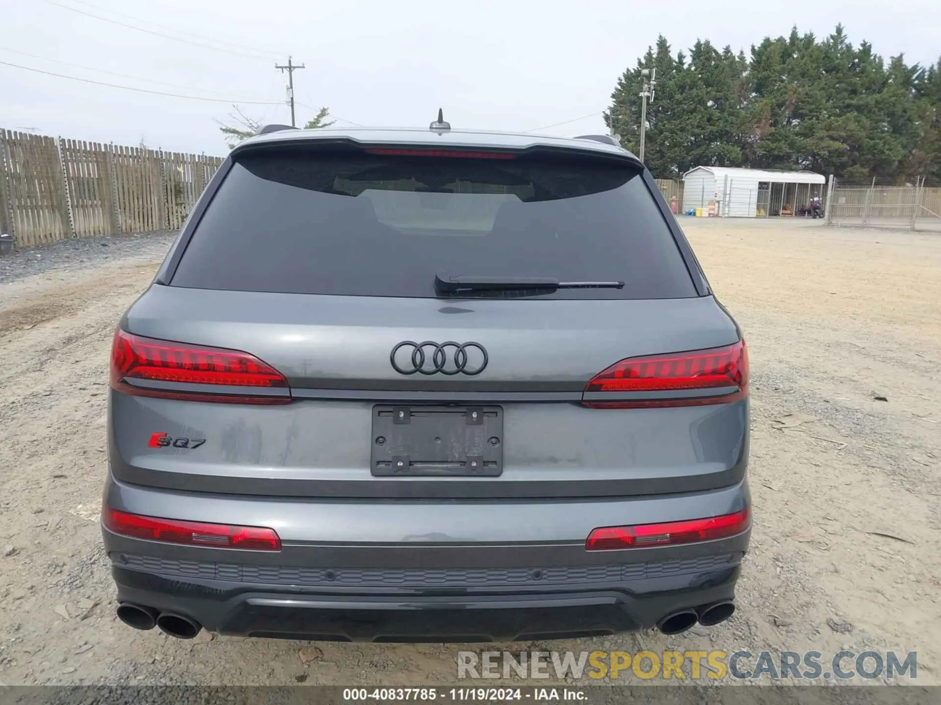 16 Photograph of a damaged car WA1VWBF72ND021608 AUDI SQ7 2022