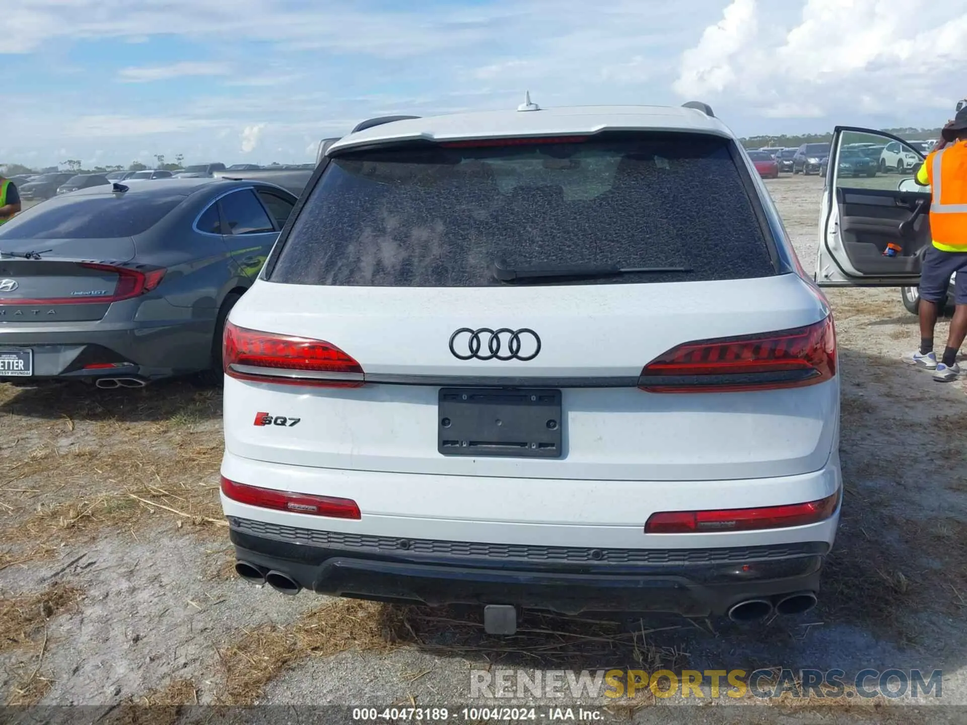 16 Photograph of a damaged car WA1VWBF70PD004860 AUDI SQ7 2023