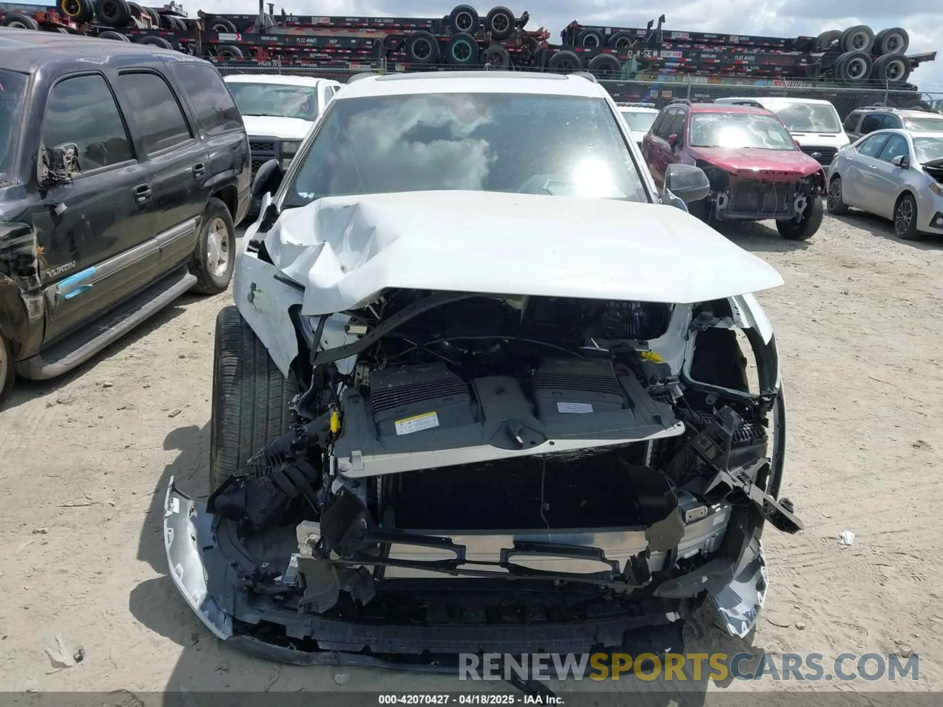 12 Photograph of a damaged car WA1AWBF7XSD002704 AUDI SQ7 2025
