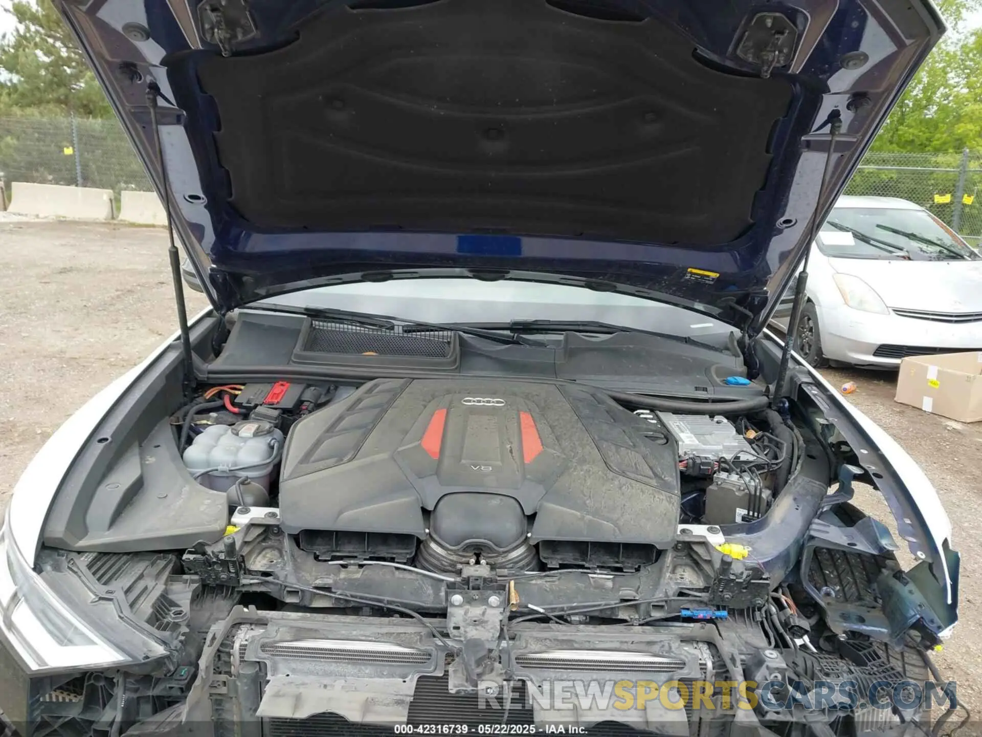10 Photograph of a damaged car WA1AWBF1XMD033885 AUDI SQ8 2021
