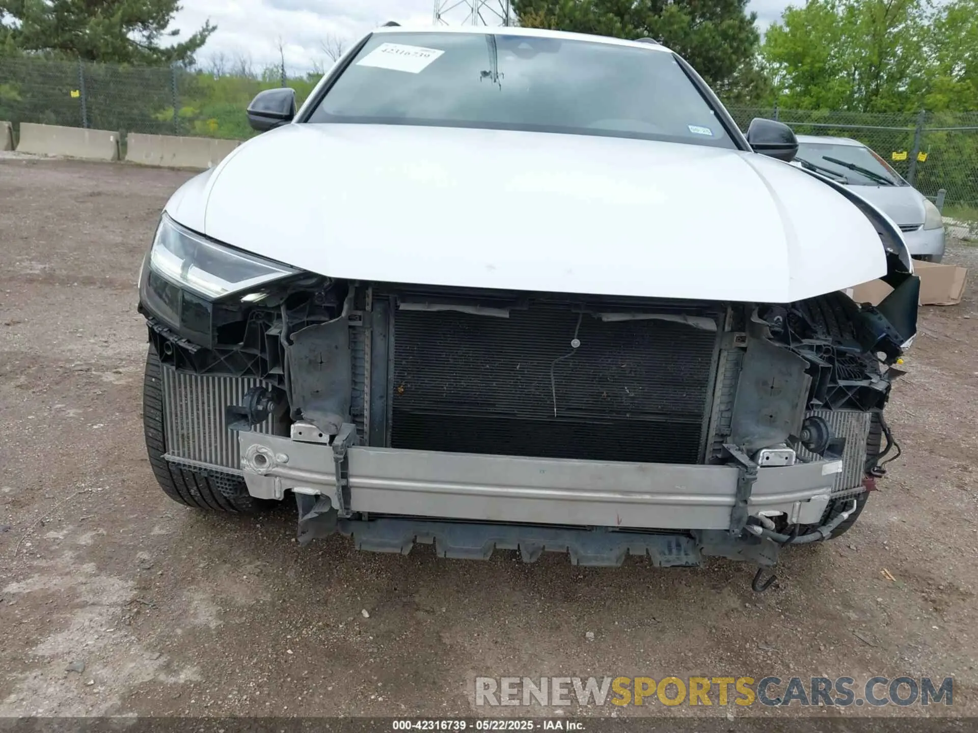 6 Photograph of a damaged car WA1AWBF1XMD033885 AUDI SQ8 2021