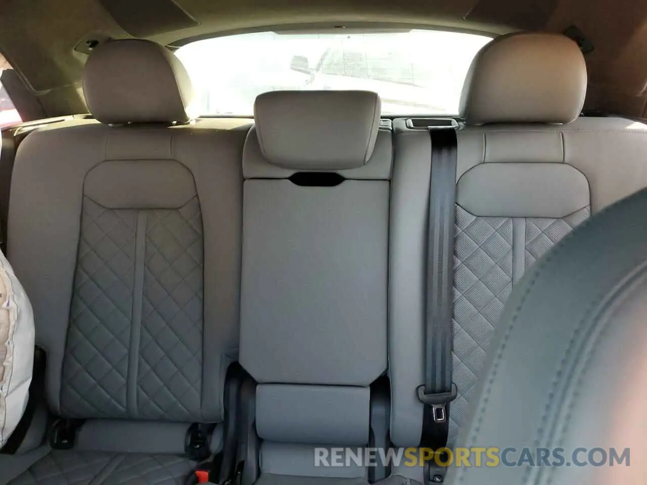 10 Photograph of a damaged car WA1CWBF18MD035658 AUDI SQ8 2021