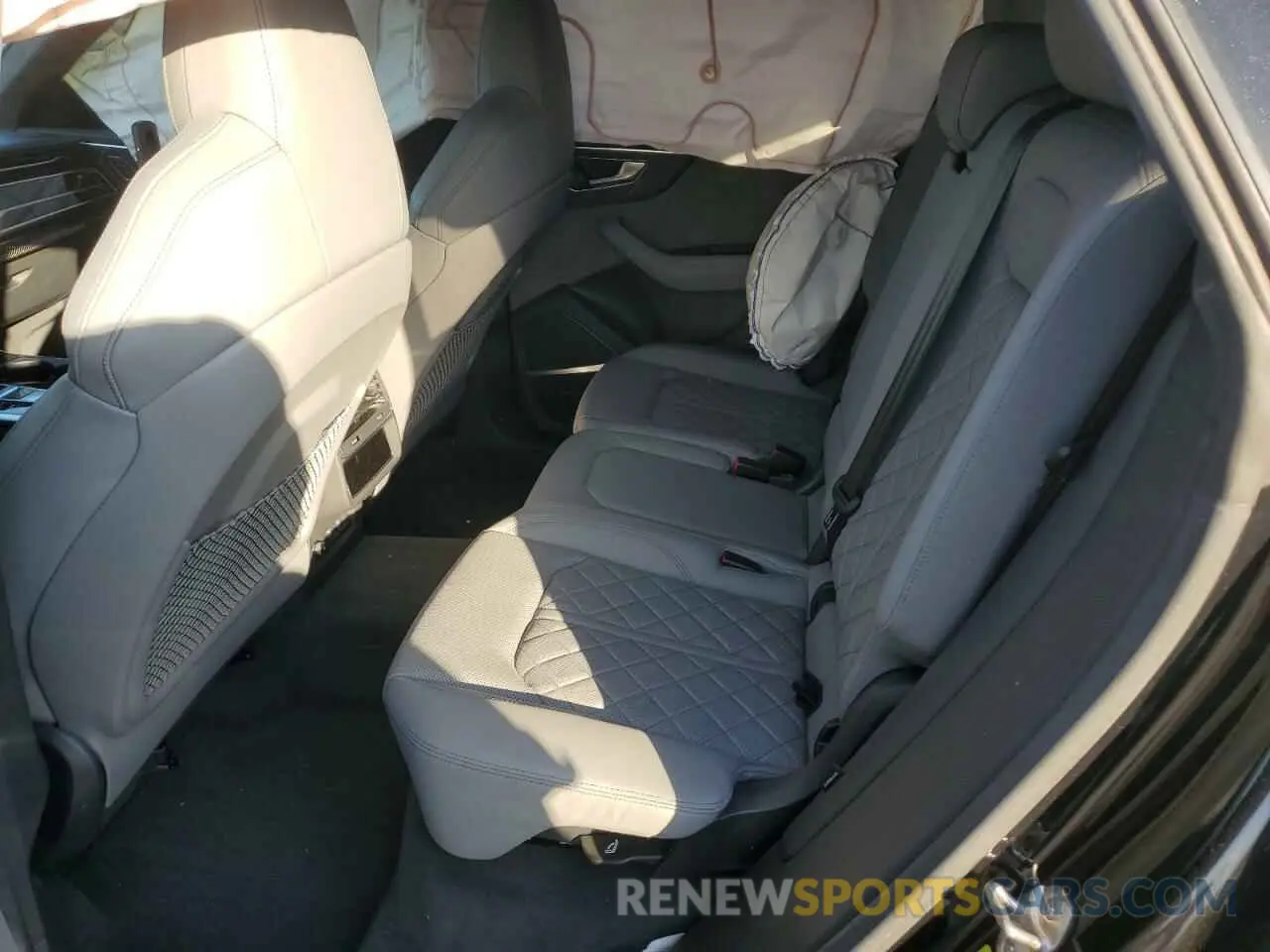 11 Photograph of a damaged car WA1CWBF18MD035658 AUDI SQ8 2021