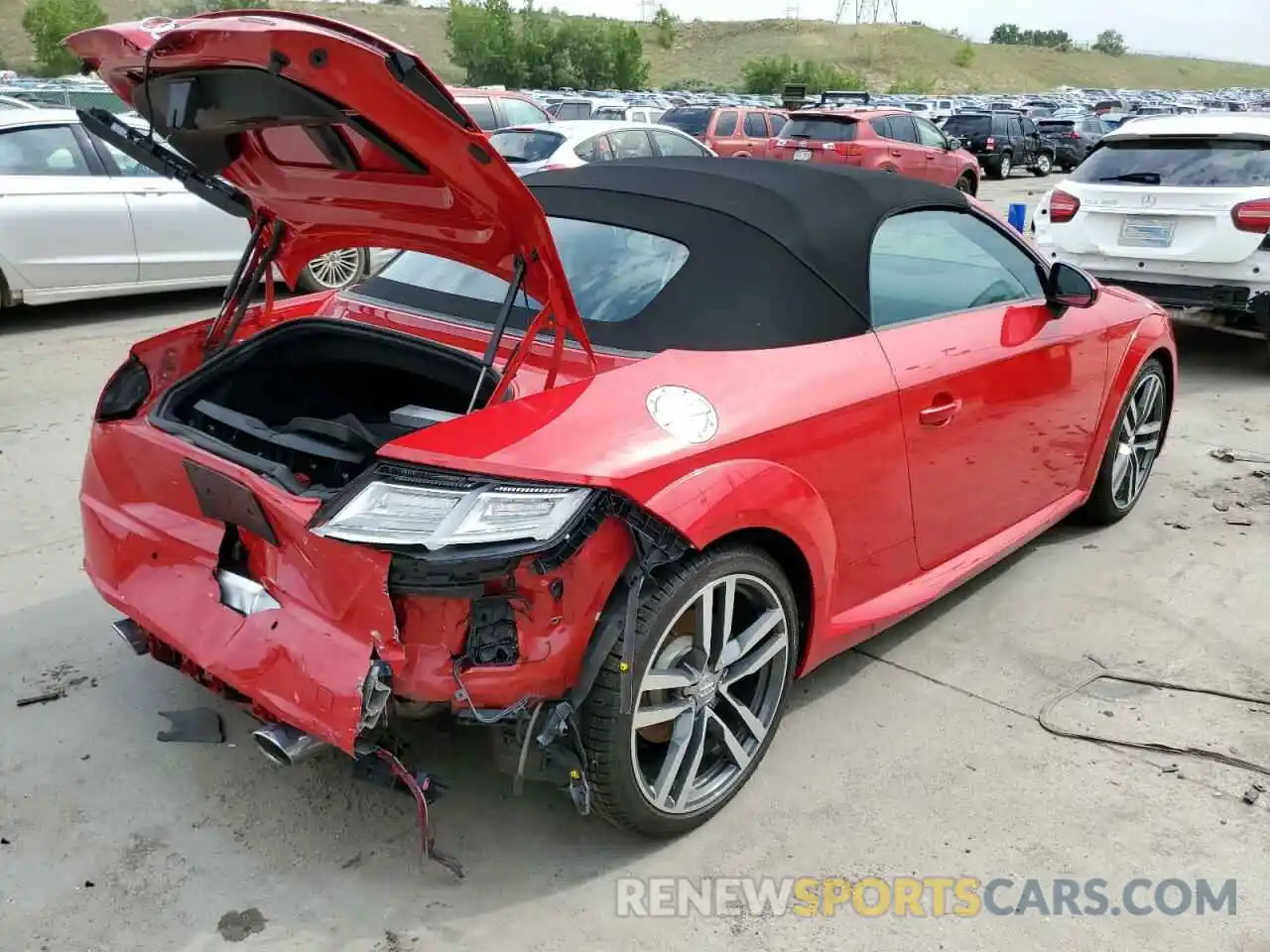 4 Photograph of a damaged car TRUTECFV1L1006350 AUDI TT 2020