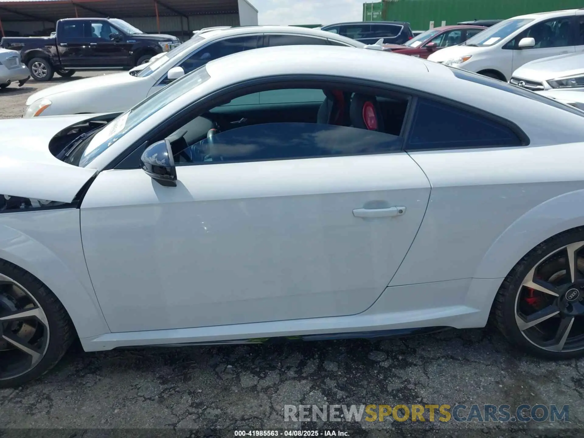 14 Photograph of a damaged car WUAASAFV5M1900306 AUDI TT RS 2021