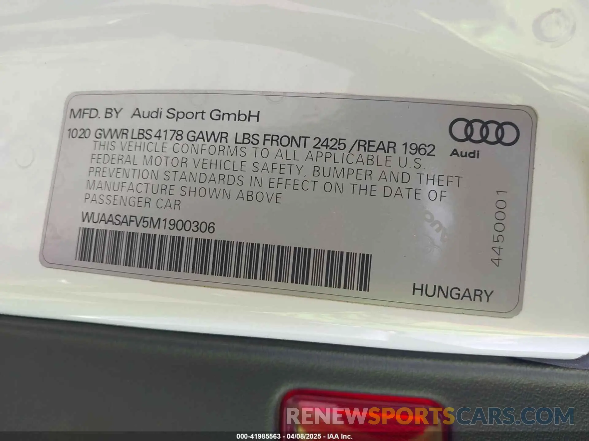 9 Photograph of a damaged car WUAASAFV5M1900306 AUDI TT RS 2021