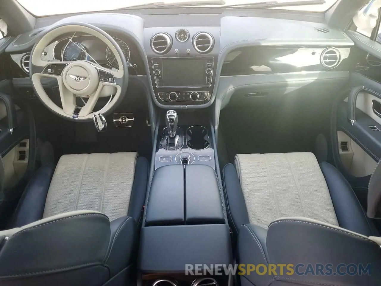 8 Photograph of a damaged car SJAAM2ZV3KC027084 BENTLEY ALL MODELS 2019