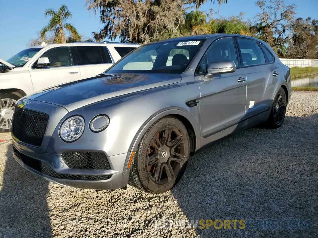 1 Photograph of a damaged car SJAAM2ZV4KC024727 BENTLEY ALL MODELS 2019