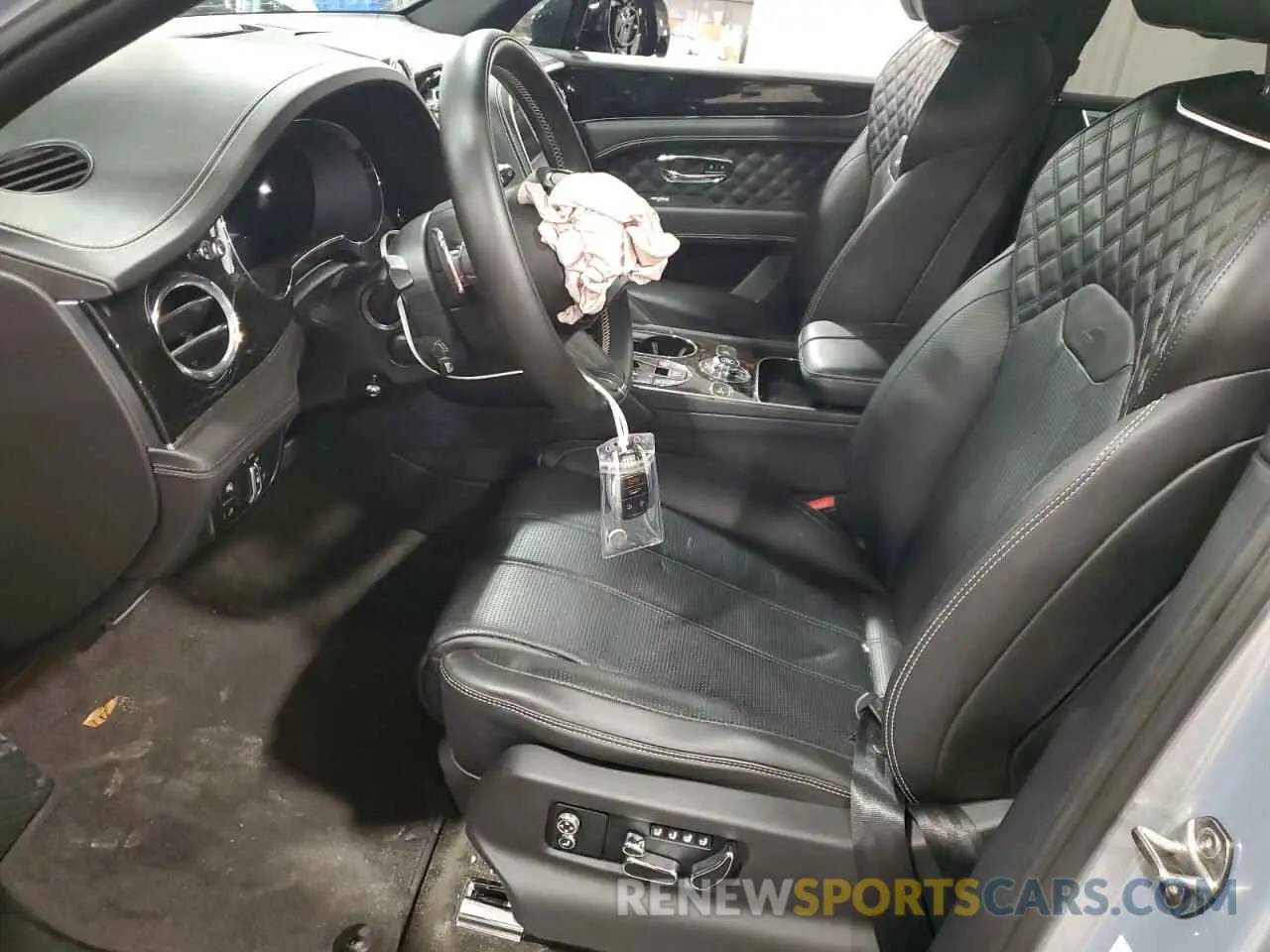 7 Photograph of a damaged car SJAAM2ZV9NC011119 BENTLEY ALL MODELS 2022