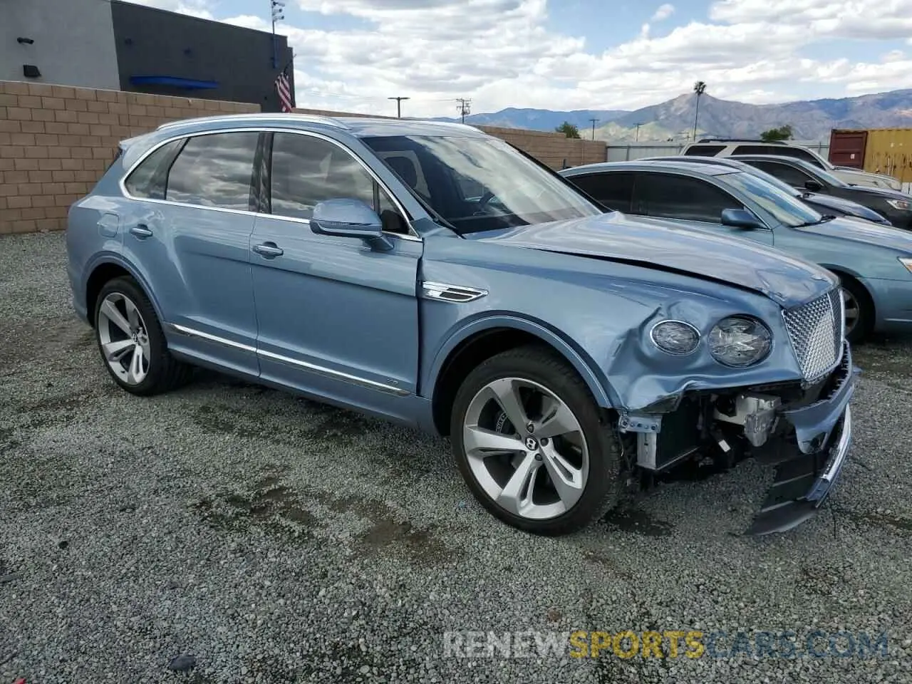 4 Photograph of a damaged car SJAAM2ZV9NC016403 BENTLEY ALL MODELS 2022