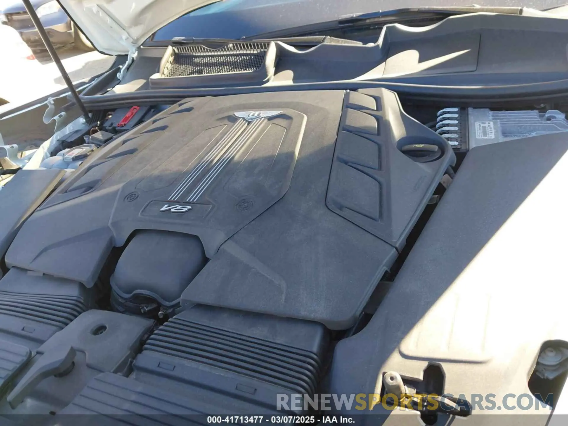 10 Photograph of a damaged car SJAAM2ZV9KC024576 BENTLEY BENTAYGA 2019