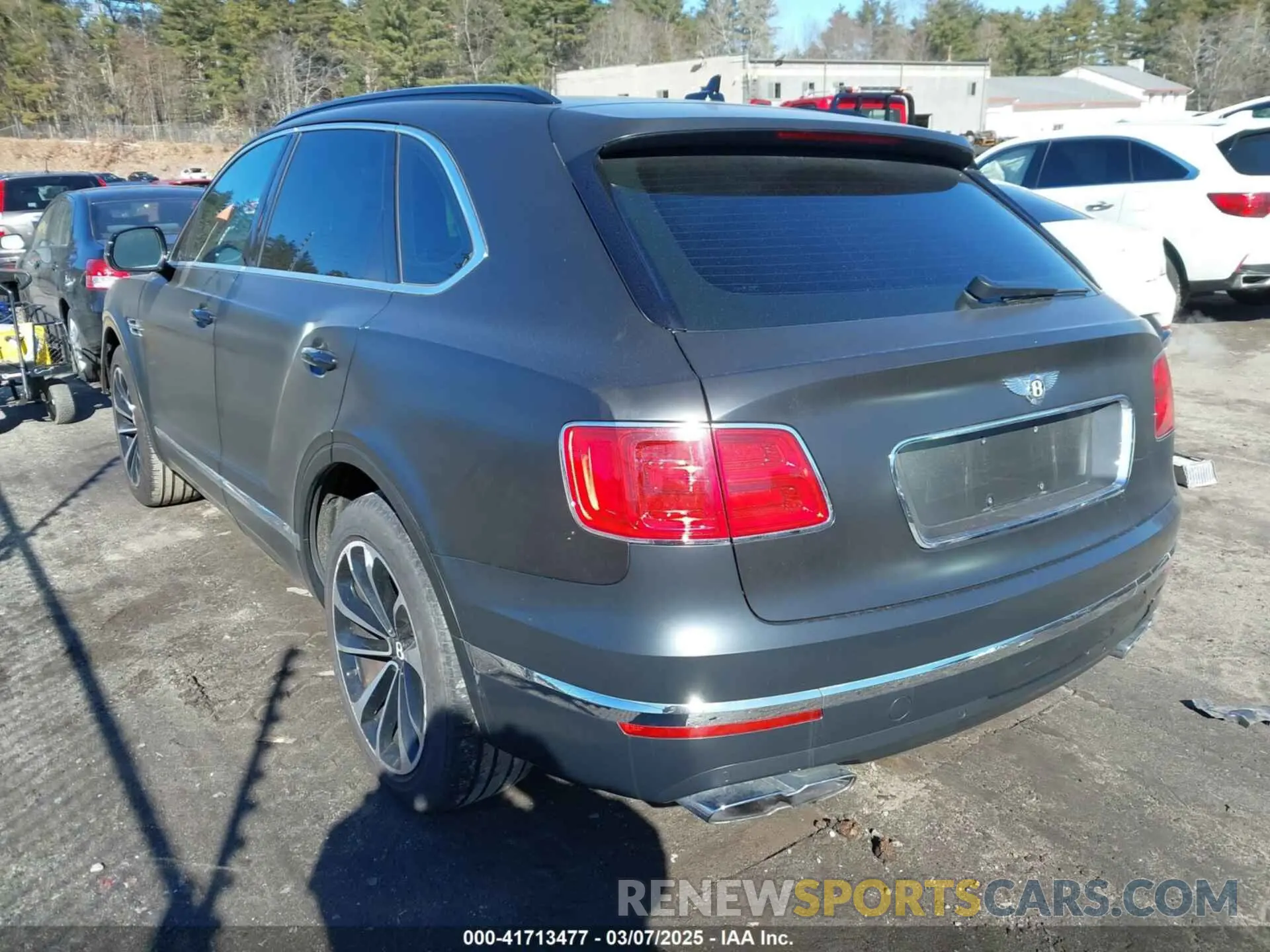 3 Photograph of a damaged car SJAAM2ZV9KC024576 BENTLEY BENTAYGA 2019