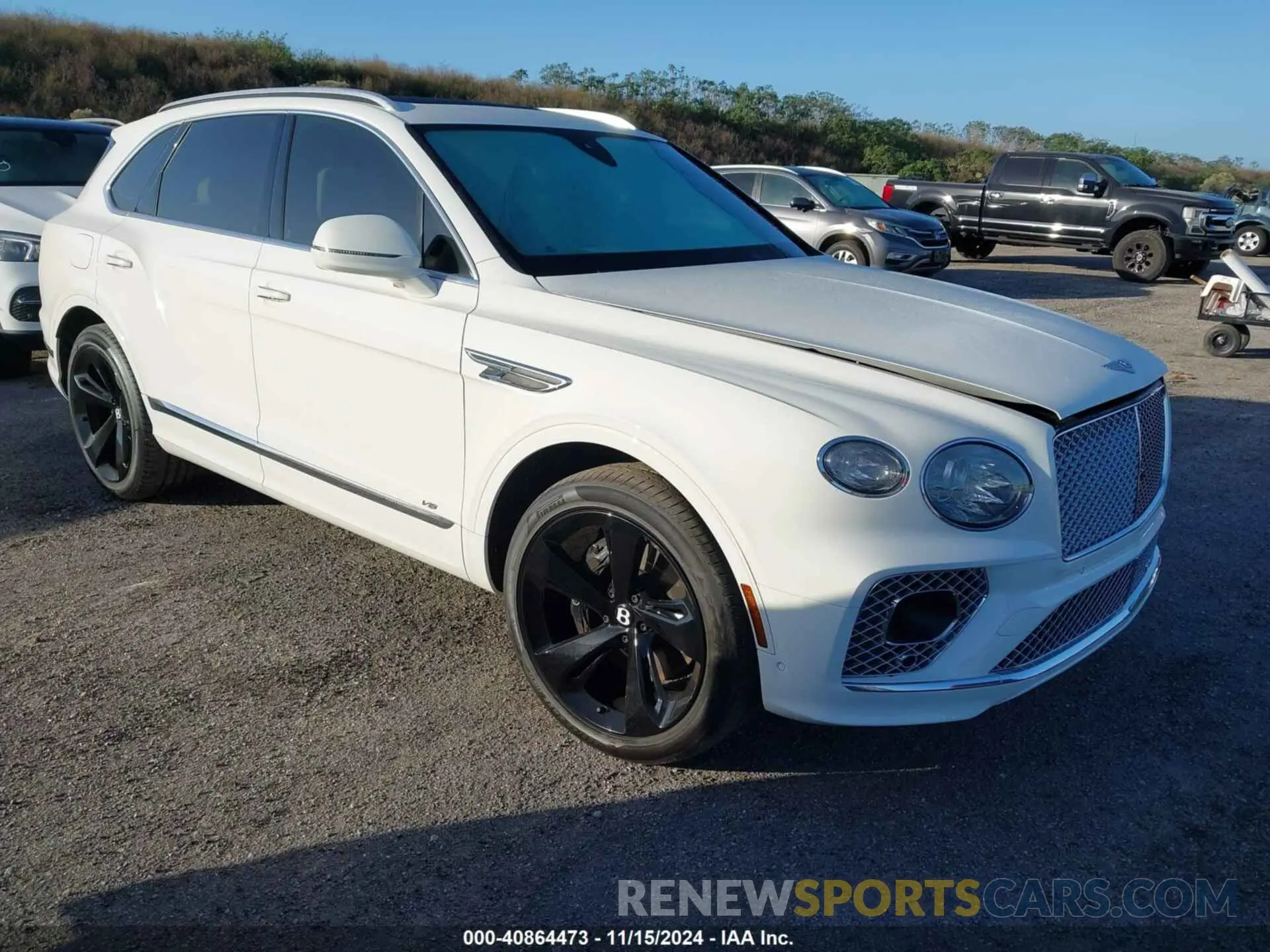 1 Photograph of a damaged car SJAAM2ZV4MC033687 BENTLEY BENTAYGA 2021