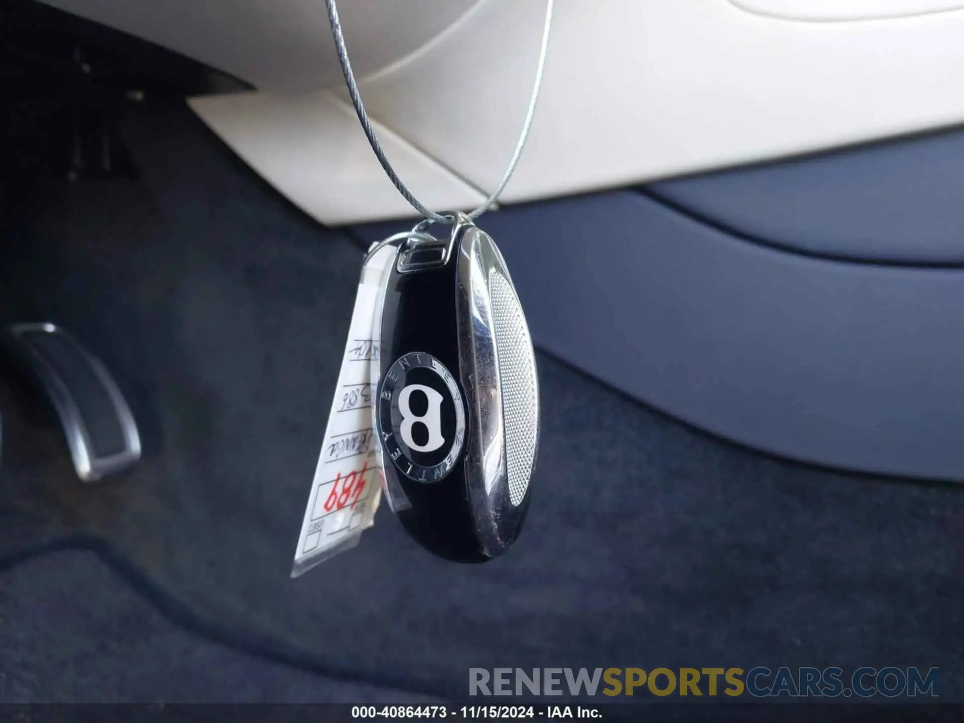 11 Photograph of a damaged car SJAAM2ZV4MC033687 BENTLEY BENTAYGA 2021