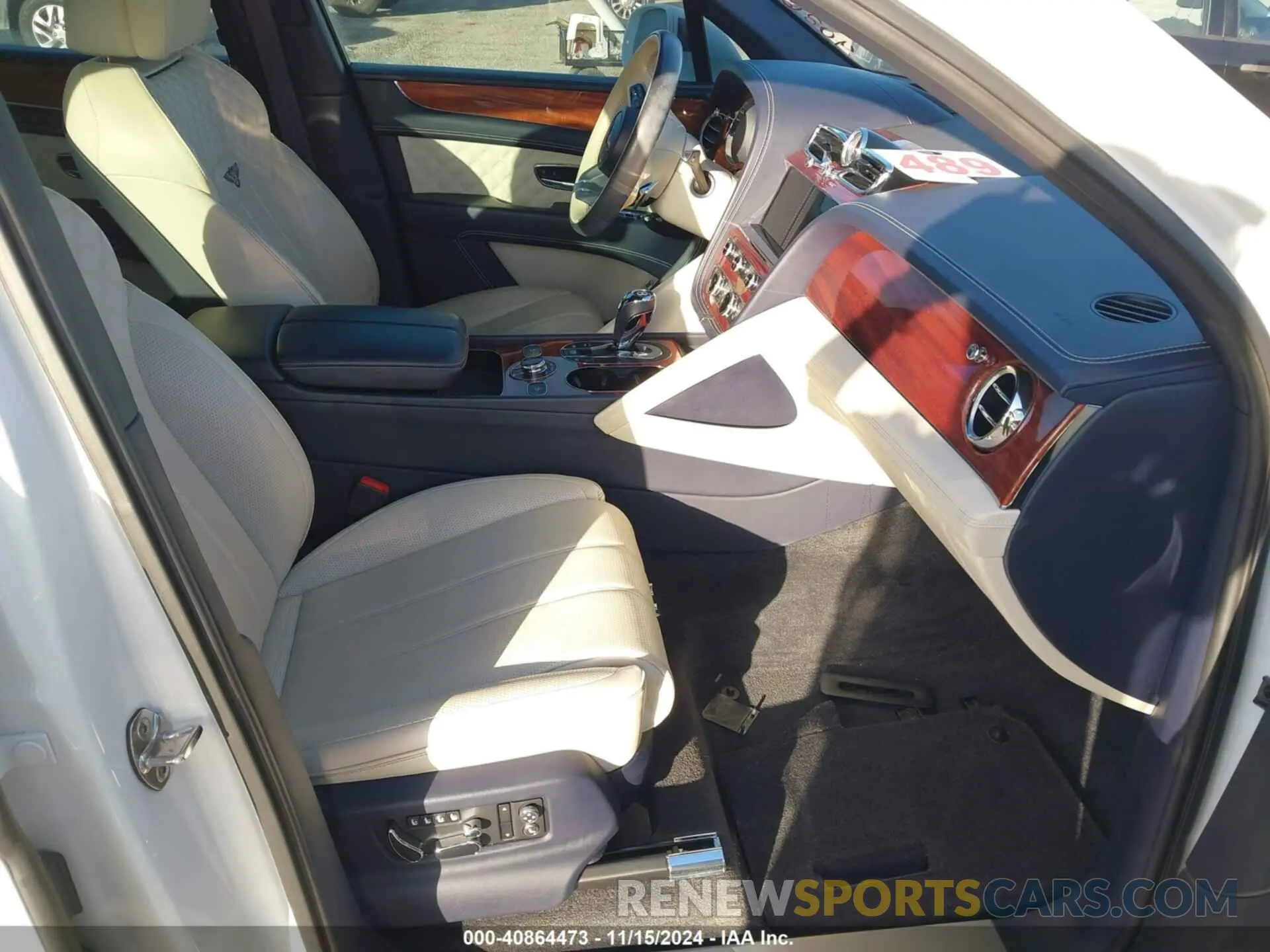 5 Photograph of a damaged car SJAAM2ZV4MC033687 BENTLEY BENTAYGA 2021