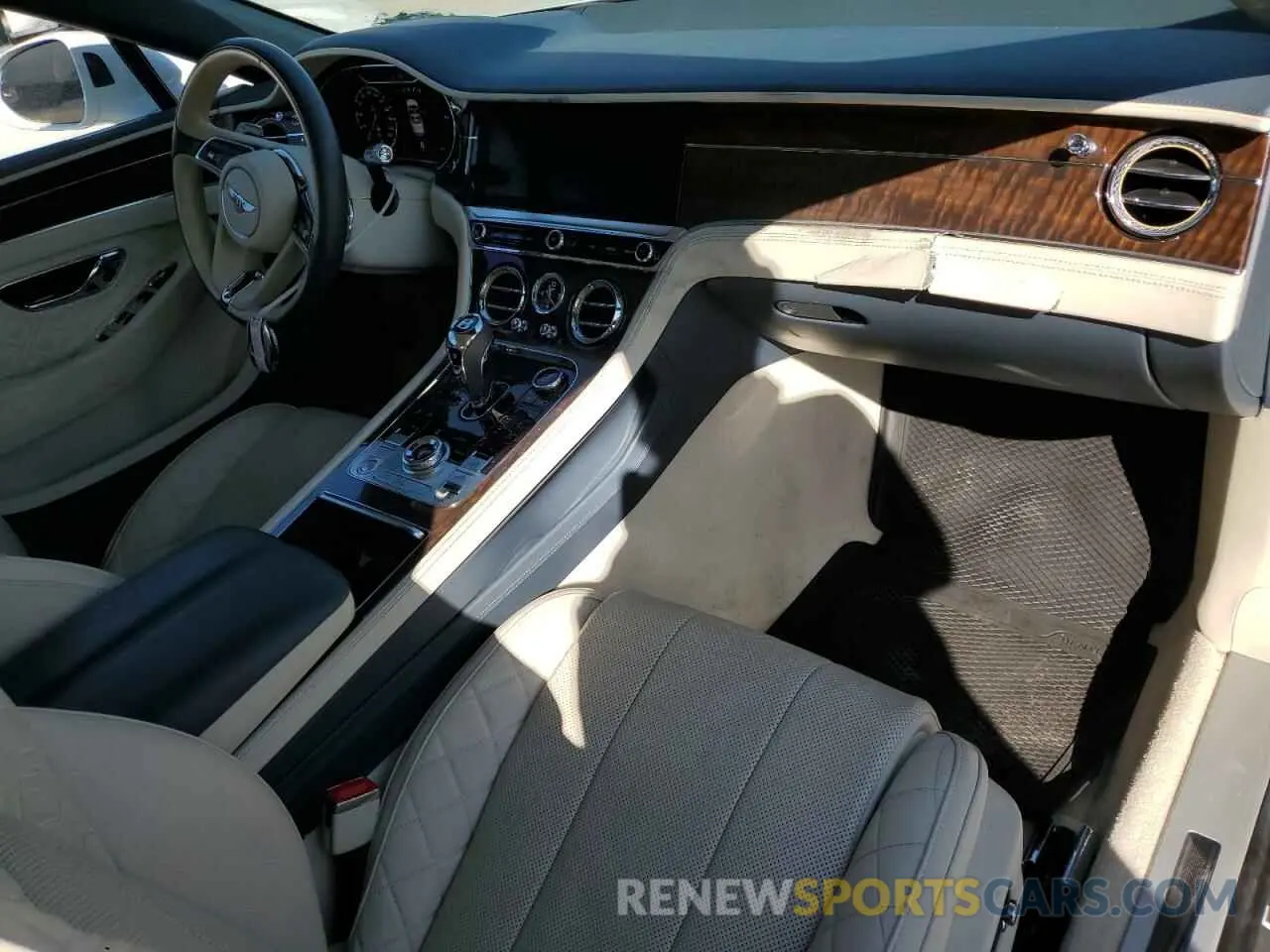 8 Photograph of a damaged car SCBDB4ZG8LC082892 BENTLEY CONTINENTA 2020