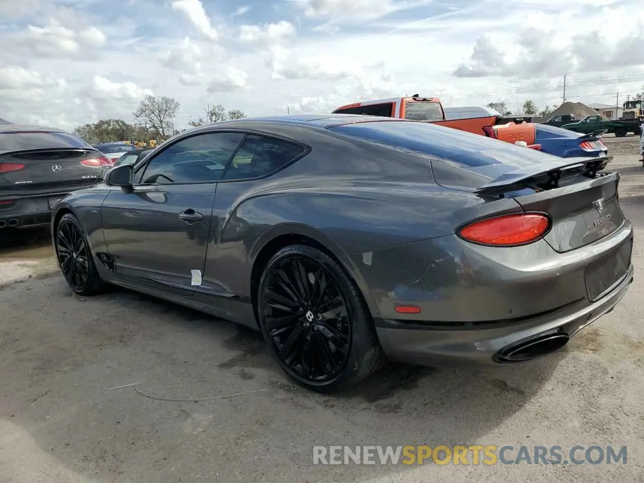2 Photograph of a damaged car SCBCT2ZG6NC091025 BENTLEY CONTINENTA 2022